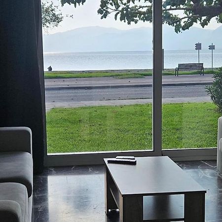 Nafpaktos Seaside Apartment Eksteriør bilde