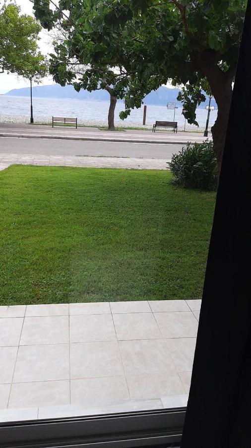 Nafpaktos Seaside Apartment Eksteriør bilde