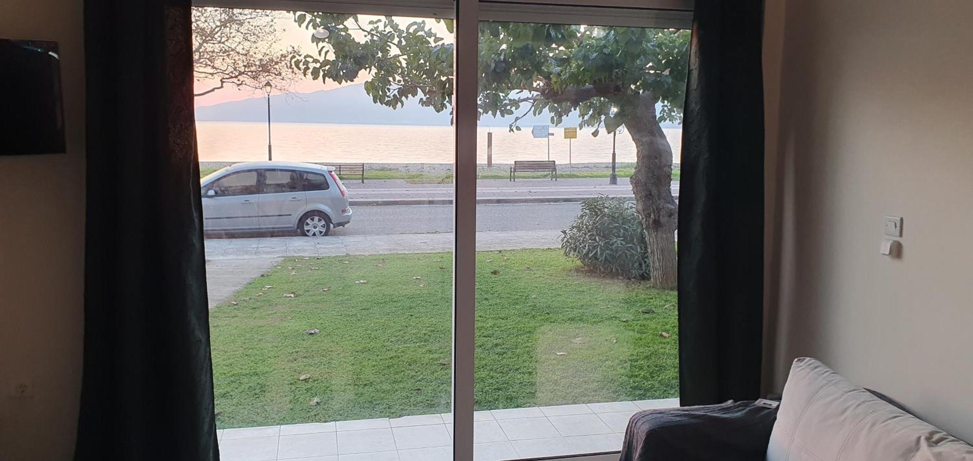 Nafpaktos Seaside Apartment Eksteriør bilde